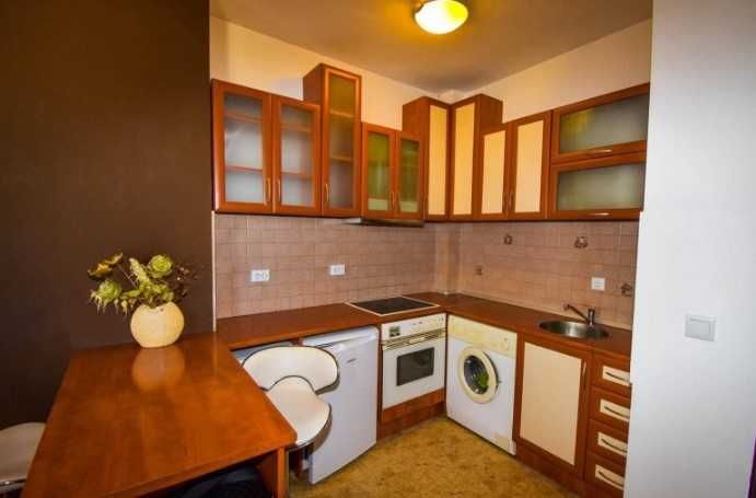 Продава се Двустаен апартамент в София, Център - 60 кв.м за 2667 €/кв.м - Снимка #1