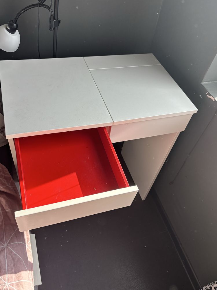 Дамска тоалетка IKEA
