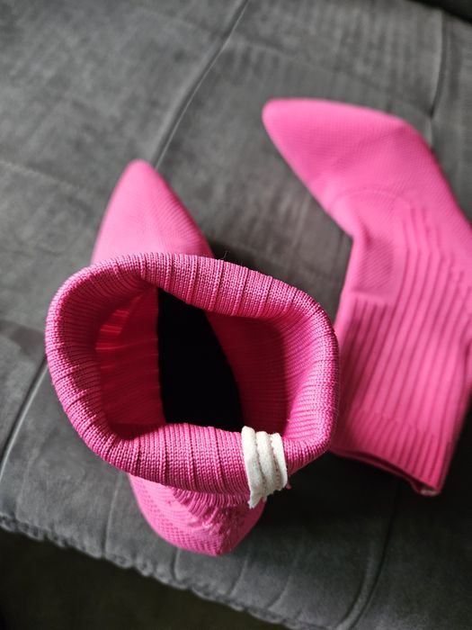 Дамски боти с еластичен ботуш