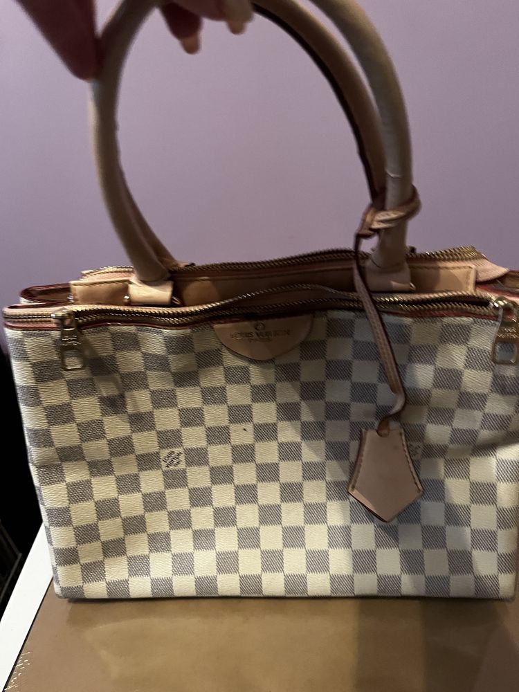 Geanta Louis Vuitton