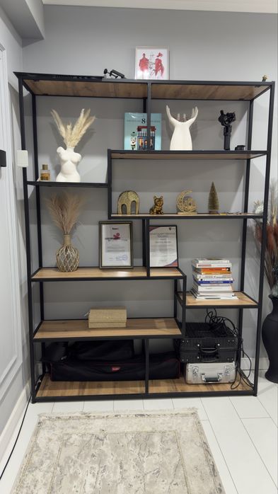 Продам стеллаж в отличном состоянии