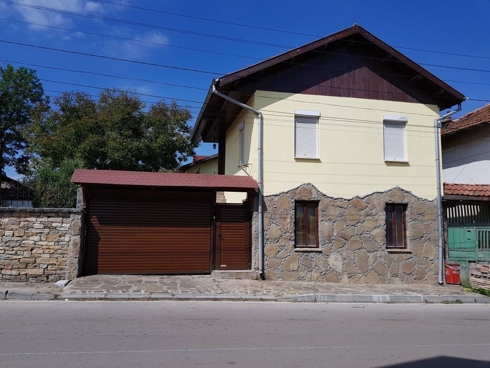 Продавам хубав имот с.Казачево