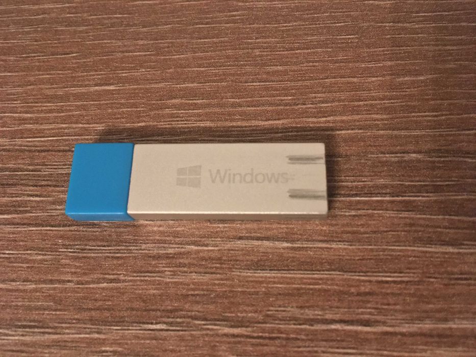 stick memorie usb 3 Windows 11  Pro Romana kit instalare, 16 gb