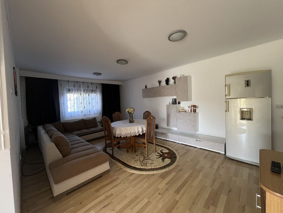 Inchiriez casa la 2 km de Pitesti