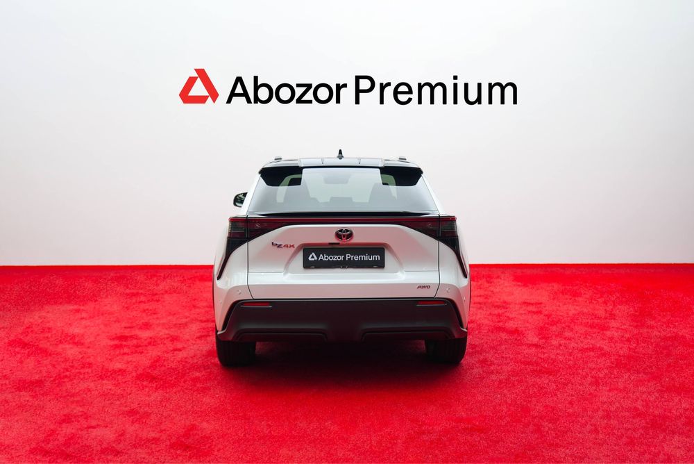 Toyota BZ4X ( Made in Japan )
