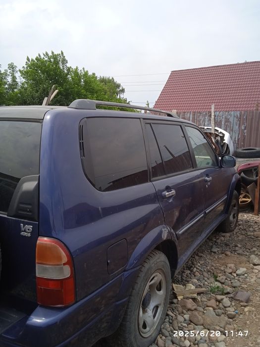 Suzuki xl-7 целиком или запчасти