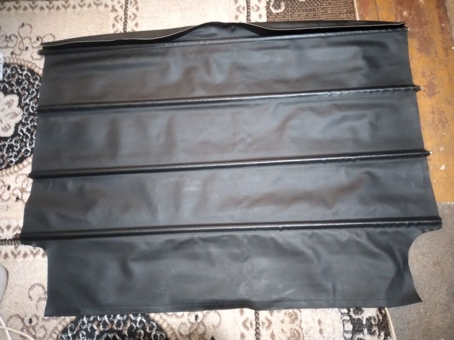 Продам шторку для багажника на Volkswagen Passat B3