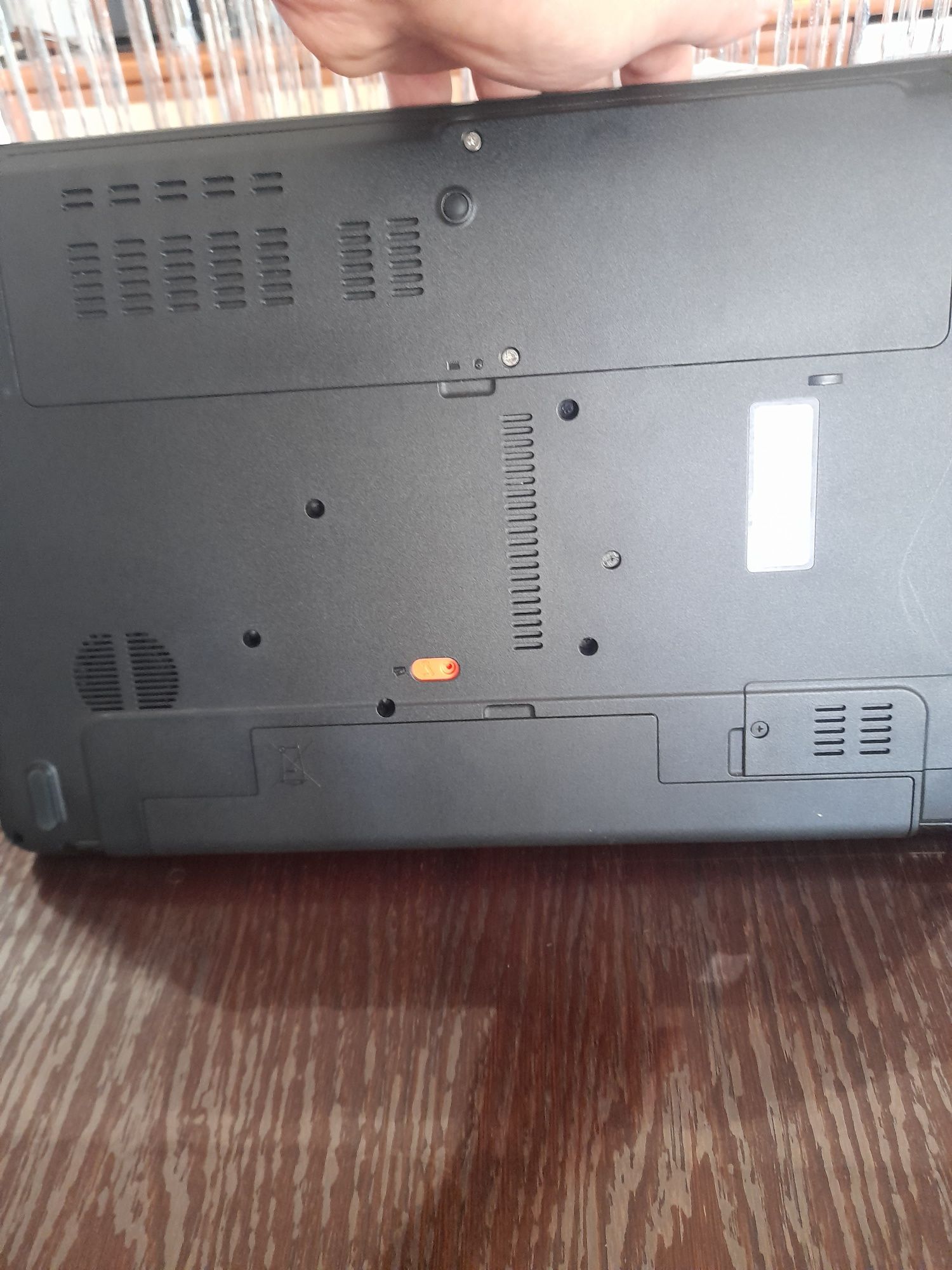 Лаптоп ACER ASPIRE E1 571G