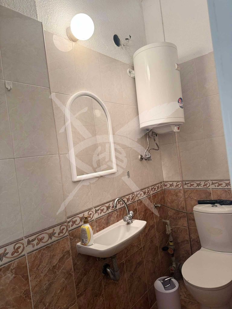 Дава се под наем Офис в Варна, Център - 40 кв.м за 400 € - Снимка #3