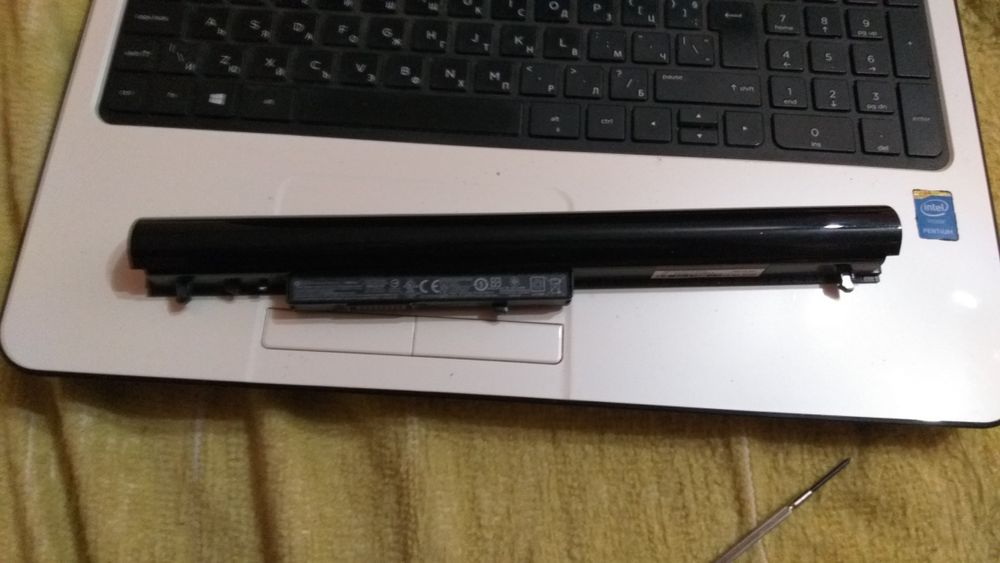 Лаптоп hp 15-r255nu За часи изгорял процесор