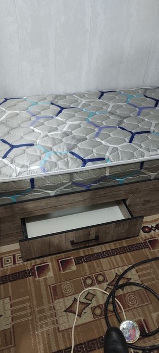 Кровать односпальная