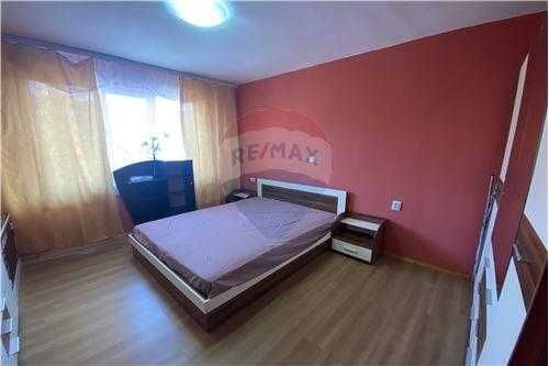 Продава се Тристаен апартамент в Разград, Орел - 102 кв.м за 830 €/кв.м - Снимка #4