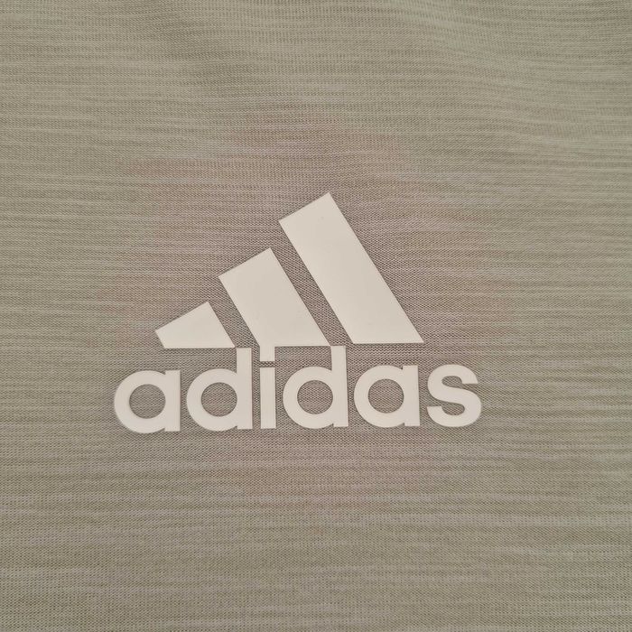 Продавам мъжка тениска Adidas, 100 % оригинал