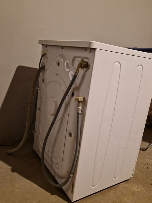 Vând mașină de spălat