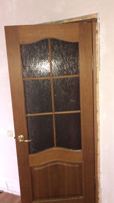 Продам дверь б/у