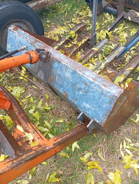 Cupa încarcator frontl