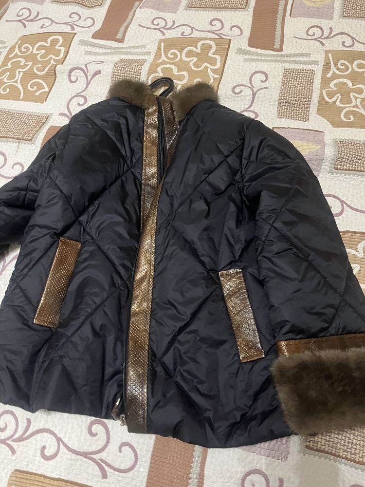куртка турецкая продаётся 42-44 разм