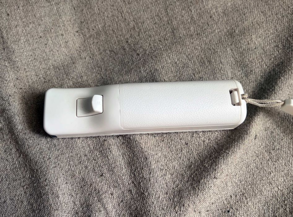 Controller Wii compatibil GameStop cu MotionPlus integrat