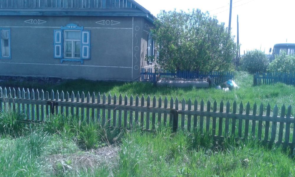 Продам дом в селе Луганск