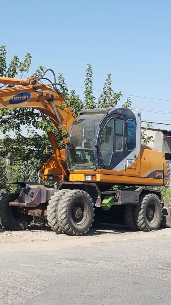 Продается экскаватор Samsung 132