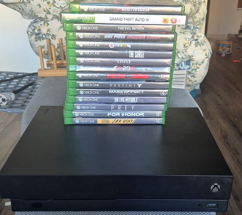 Xbox One X si jocuri.