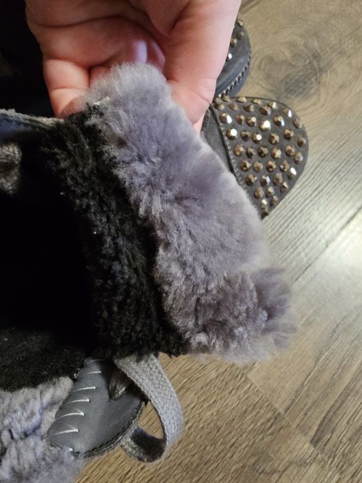 Продам угги-ботинки