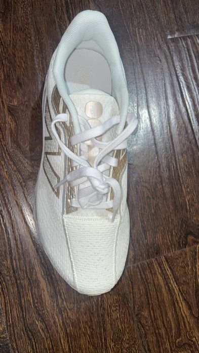 Adidani New balance marimea 37,5 ca noi