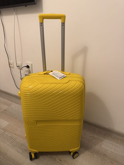 troler galben hard case nou