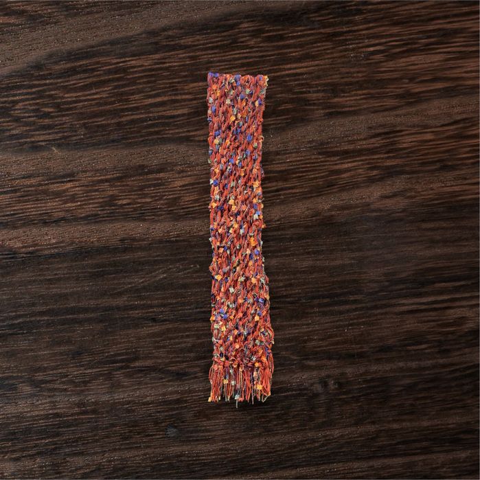 Дамски плетен шал с блестящ ефект кафяв цвят