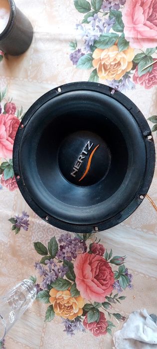 Vand subwoofer alpine de 300 w boxe mtx si difuzoare hertz de bass