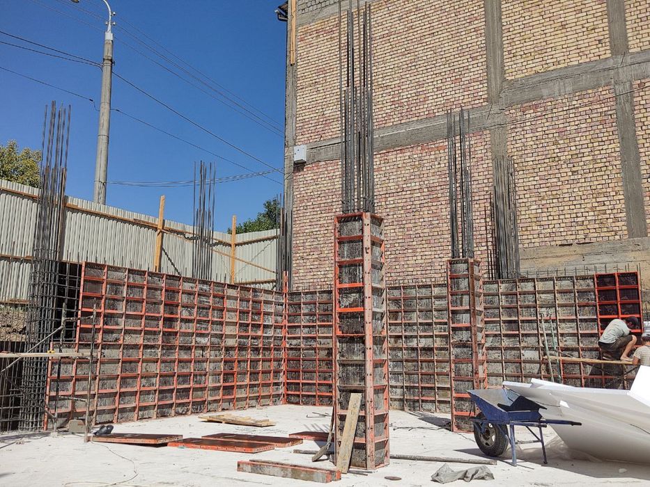 Teleskopicheskiy stoyka va opalubka arendaga beriladi va sotiladi.