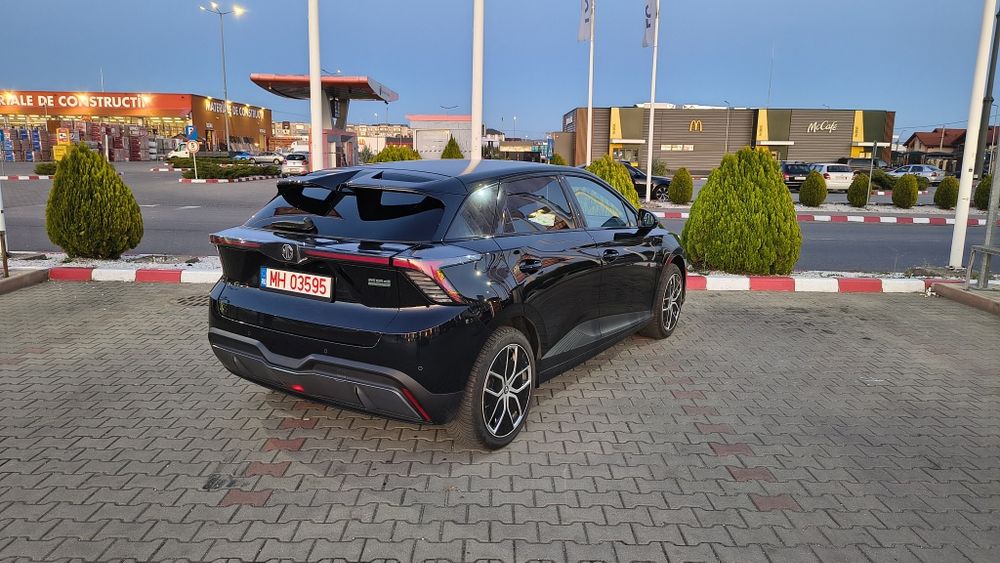 MG MG 4 Luxury, 64kw