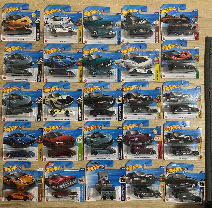 Hot Wheels Ferrari Porsche BMW Mercedes Audi GTR Bugatti Treasure Hunt