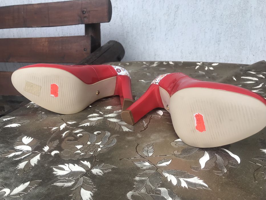 Pantofi Dama cu Toc Piele Naturala Rosii Noi Garkoni Negociabil