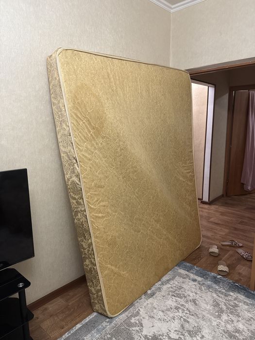 Продам Б/у матрас