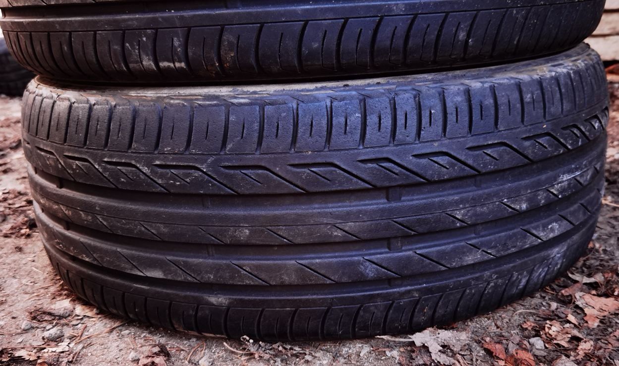 3 хубави гуми Bridgestone 215/50/17 DOT 19.