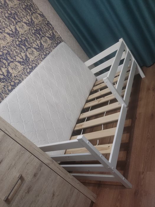 Продам кровать детский или обмен на двухъярусный кровать.В отличном со