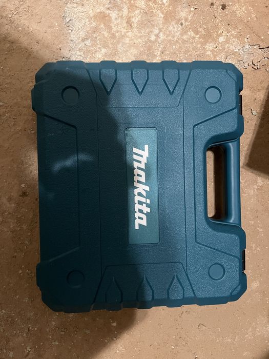 Винтоверт Makita