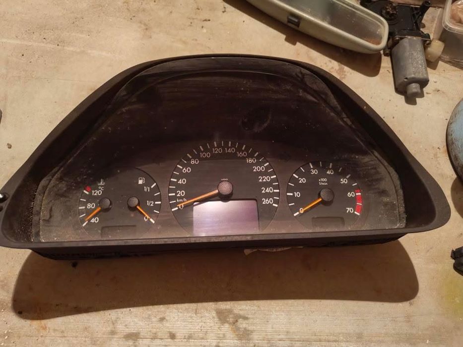 Mercedes Clk230 на части w208