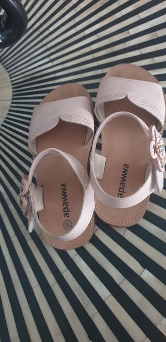 Sandale fete roz pudrat