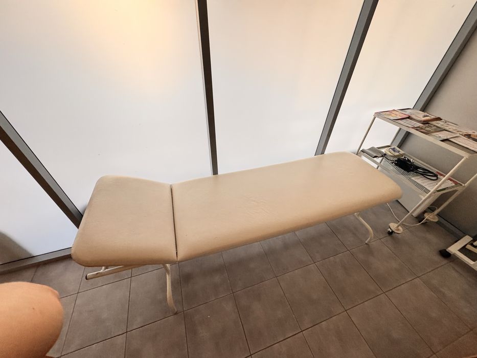 Медицинская кушетка