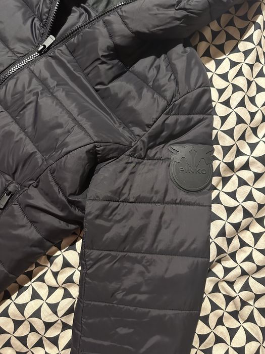 Преходно яке PINKO + Зимно яке Guess