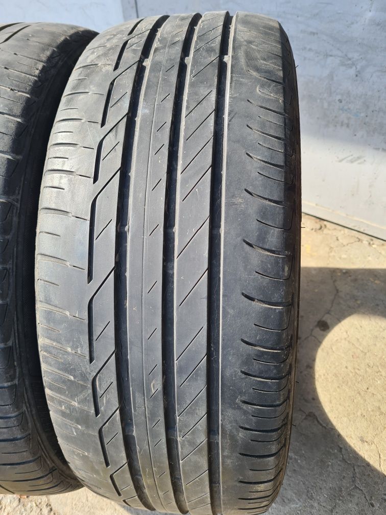 2 бр. летни гуми 225/45/19 Bridgestone DOT 1816 4,5 mm