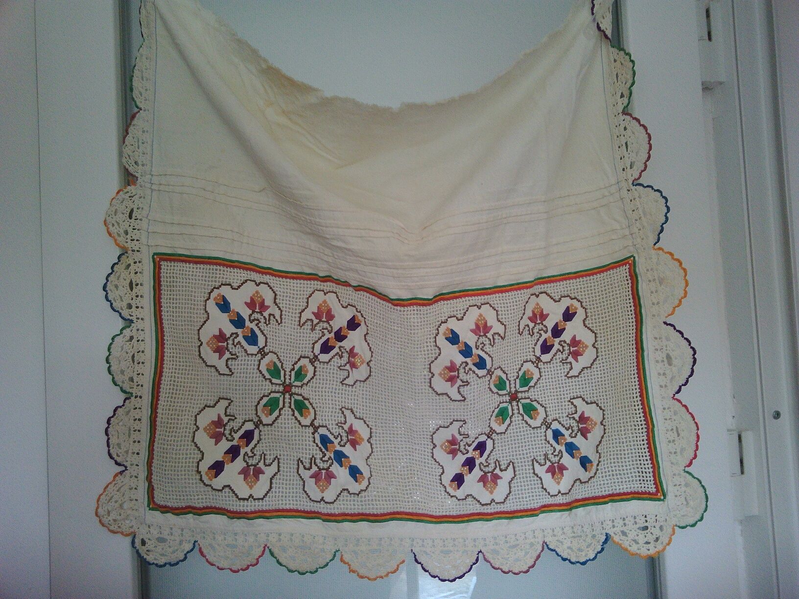 Costum popular romanesc, taranesc; zadie/sort !