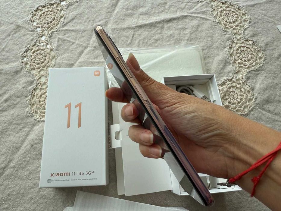 Xiaomi 11 Lite 5G NE 128GB 8GB RAM розов