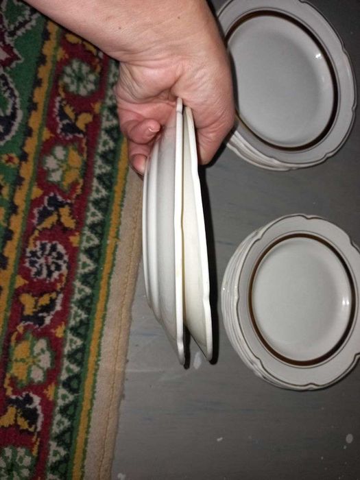 Продам набор тарелок 6+6