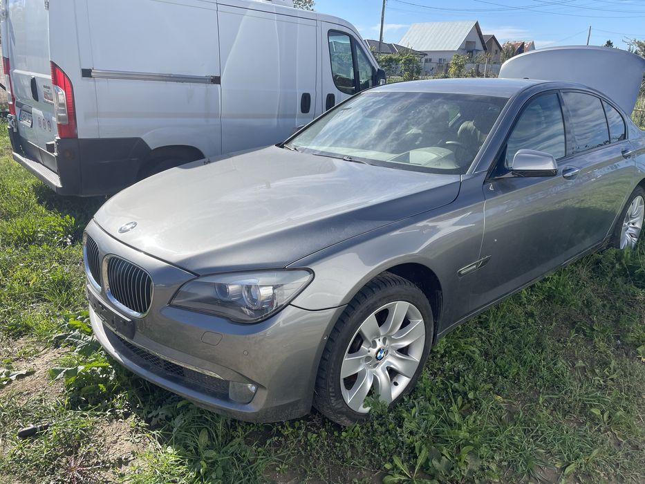 Aripa dreapta fata BMW  F01 F02 seria 7 A52 / 7  Impecabila