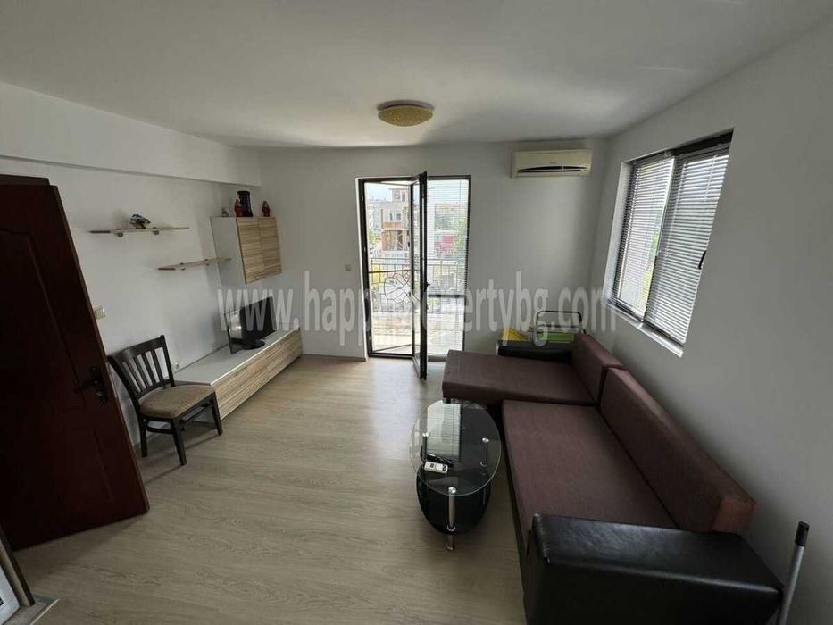 Продава се Двустаен апартамент в к.к. Слънчев бряг - 67 кв.м за 1150 €/кв.м - Снимка #2