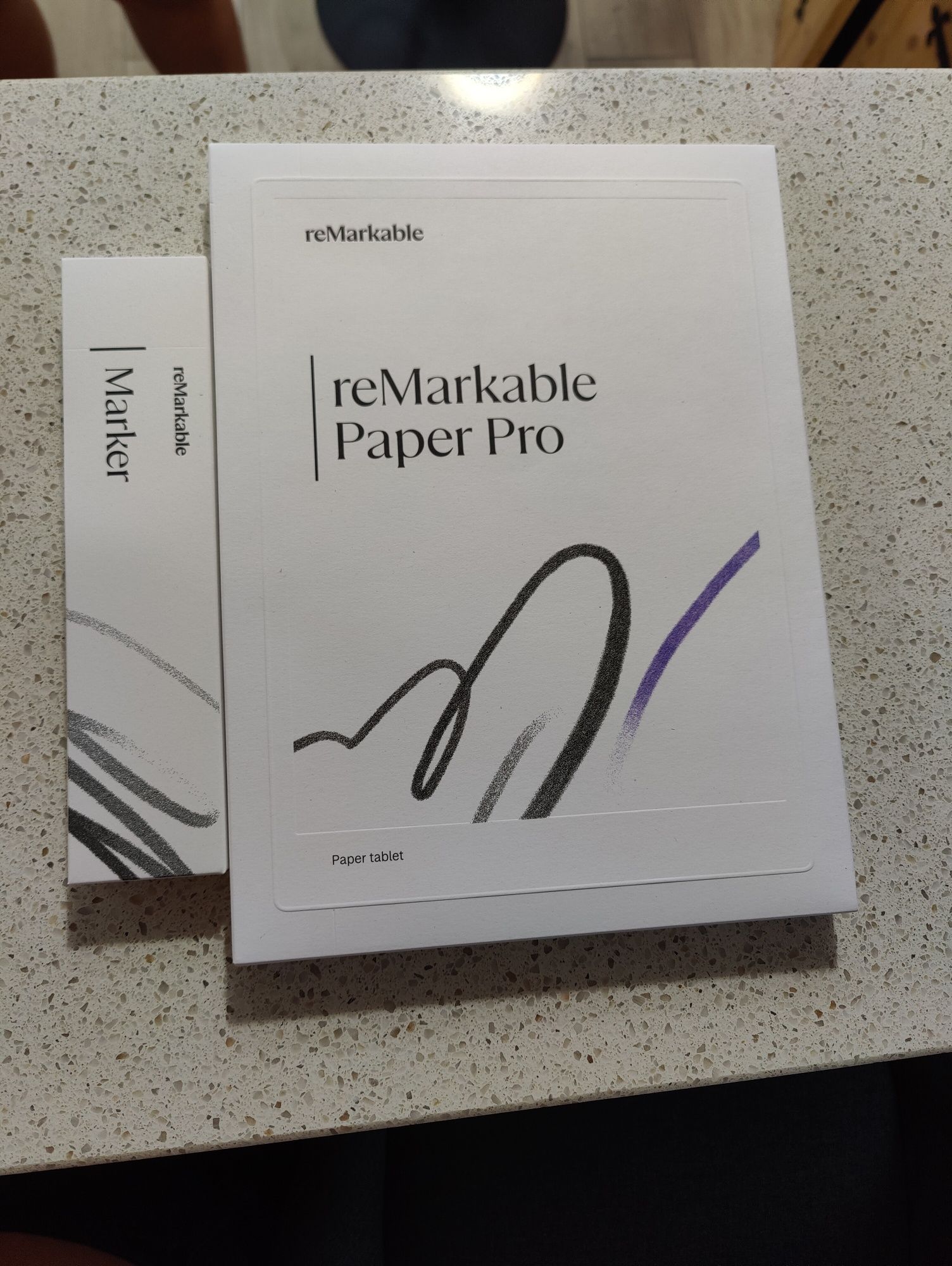 Vând tableta reMarkable Paper Pro+Pen+Husa