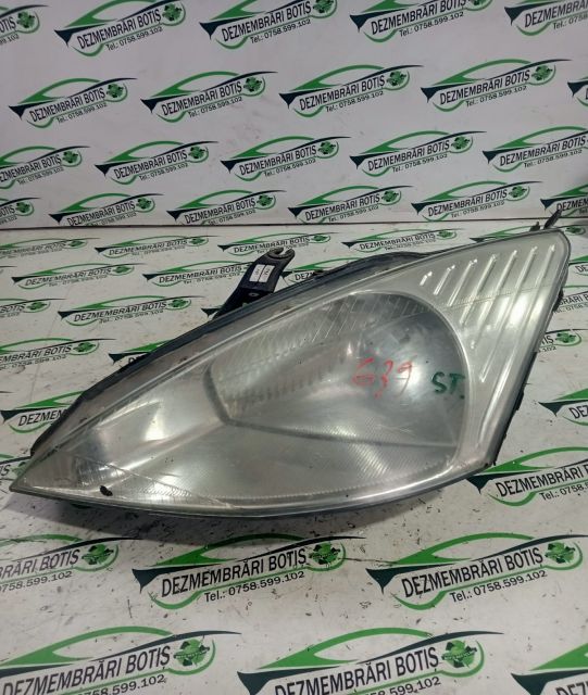 Far stanga Ford Focus prima generatie